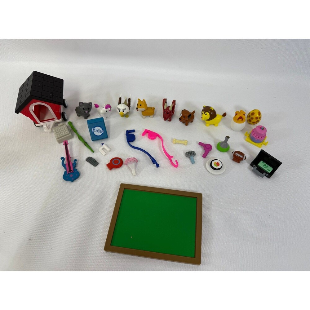 Roblox Celebrity Collection - Adopt Me: Pet Store Deluxe Playset